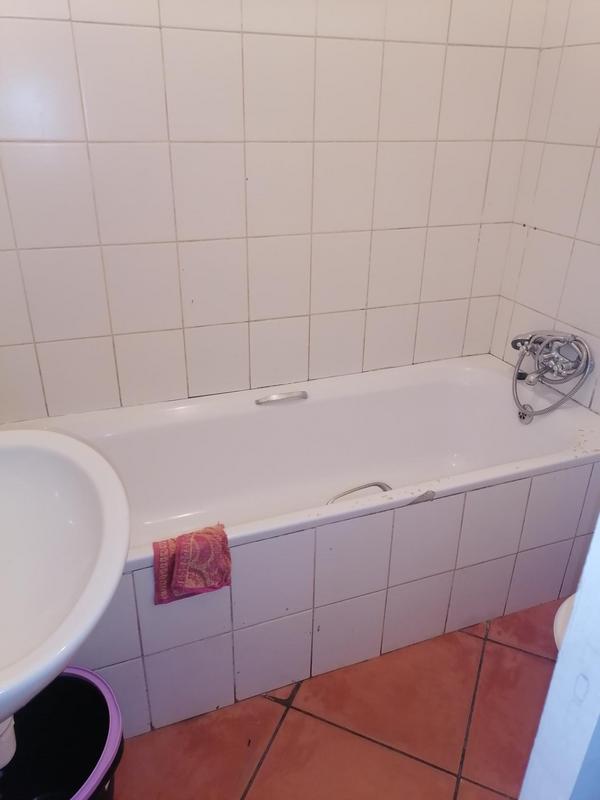 To Let 1 Bedroom Property for Rent in Goodwood Central Western Cape